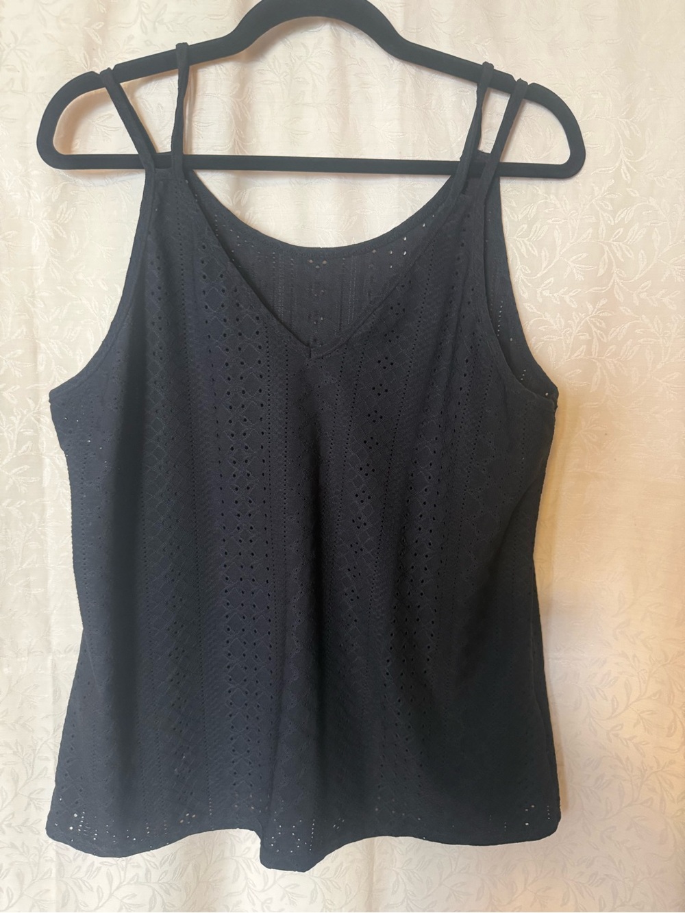Tank Top, Women’s size Extra Large Black Double Spaghetti Straps, Eyelet Pattern